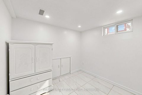 Photo 20 at 47 Laurel Avenue, Kennedy Park, Toronto