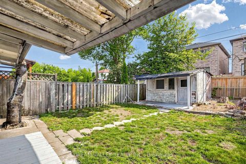 Photo 28 at 47 Laurel Avenue, Kennedy Park, Toronto