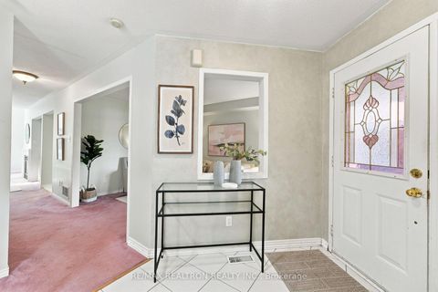 Photo 4 at 416 Heddle Crescent, Wyndham, Newmarket