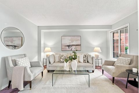 Photo 5 at 416 Heddle Crescent, Wyndham, Newmarket