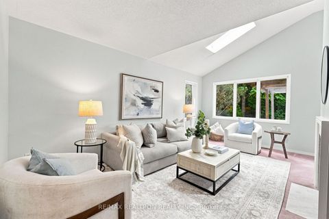 Photo 11 at 416 Heddle Crescent, Wyndham, Newmarket
