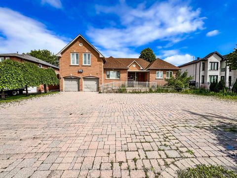 Photo 1 at 416 Elgin Mills Road W, Westbrook, Richmond Hill