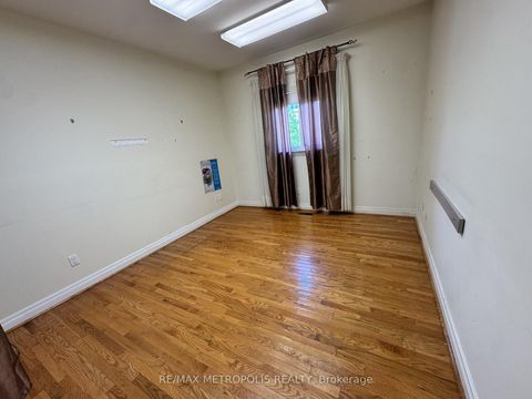 Photo 4 at 416 Elgin Mills Road W, Westbrook, Richmond Hill