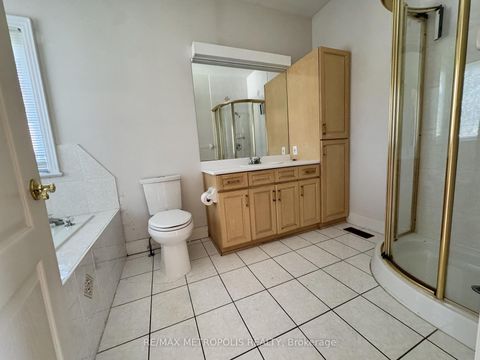 Photo 8 at 416 Elgin Mills Road W, Westbrook, Richmond Hill