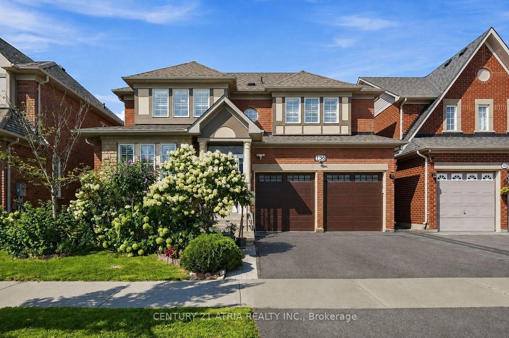 136 Rollinghill Road, Jefferson, Richmond Hill photo 2
