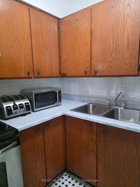 Photo 2 at 302 - 50 Lotherton Pathway, Glen Park, Toronto