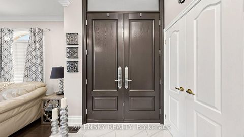 Photo 3 at 140 Marbella Road, Sonoma Heights, Vaughan