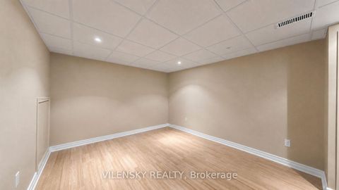 Photo 33 at 140 Marbella Road, Sonoma Heights, Vaughan