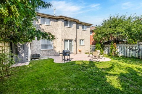 Photo 4 at 5 Kelsey Crescent, Ardagh, Barrie