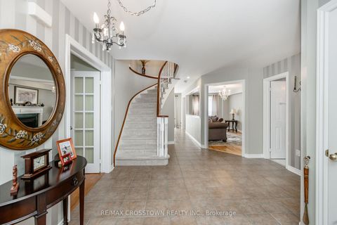 Photo 7 at 5 Kelsey Crescent, Ardagh, Barrie