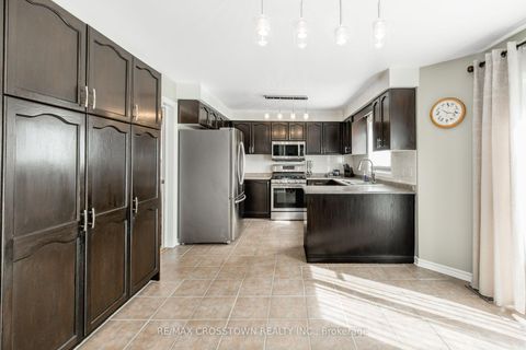 Photo 17 at 5 Kelsey Crescent, Ardagh, Barrie