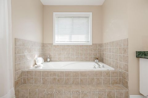 Photo 34 at 5 Kelsey Crescent, Ardagh, Barrie