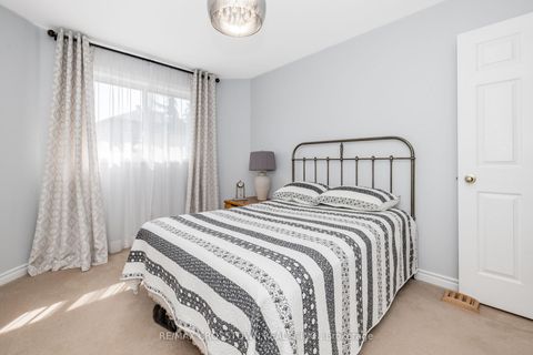 Photo 36 at 5 Kelsey Crescent, Ardagh, Barrie