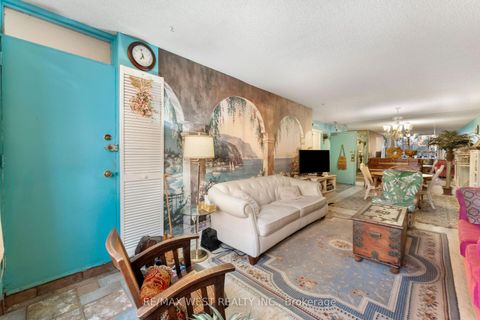 Photo 4 at 114 - 340 Dixon Road, The Westway, Toronto