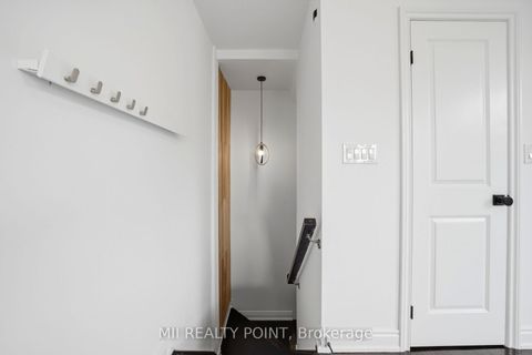 Photo 5 at 201 - 2 Maxwell Street, Bathurst Manor, Toronto