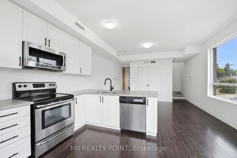 Photo 15 at 201 - 2 Maxwell Street, Bathurst Manor, Toronto