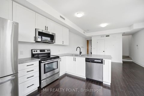 Photo 16 at 201 - 2 Maxwell Street, Bathurst Manor, Toronto