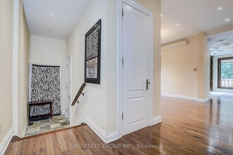 Photo 4 at 103 Lake Avenue, Oak Ridges Lake Wilcox, Richmond Hill