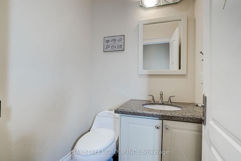 Photo 5 at 103 Lake Avenue, Oak Ridges Lake Wilcox, Richmond Hill