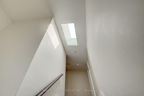 Photo 16 at 103 Lake Avenue, Oak Ridges Lake Wilcox, Richmond Hill