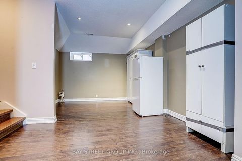 Photo 33 at 103 Lake Avenue, Oak Ridges Lake Wilcox, Richmond Hill