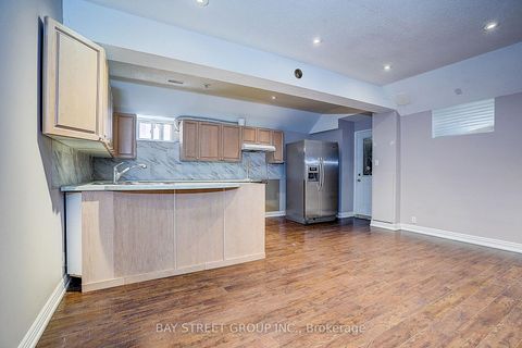 Photo 37 at 103 Lake Avenue, Oak Ridges Lake Wilcox, Richmond Hill