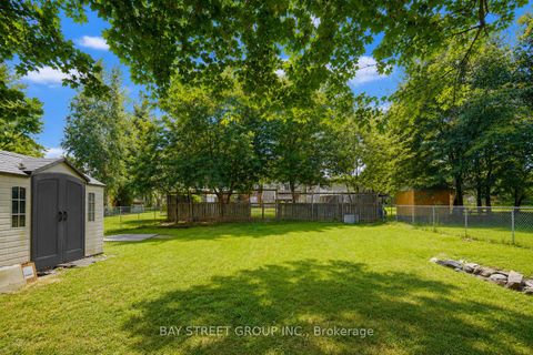 Photo 46 at 103 Lake Avenue, Oak Ridges Lake Wilcox, Richmond Hill