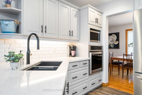 Photo 7 at 154 Mary Street, Creemore, Clearview