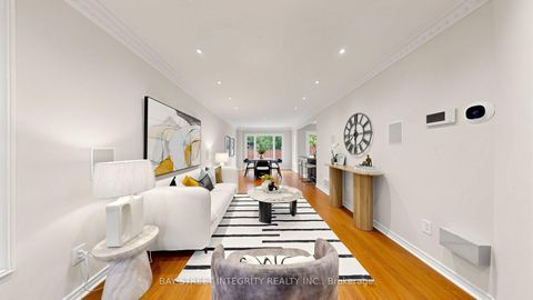 Photo 4 at 41 Jonathan Gate, Yorkhill, Vaughan
