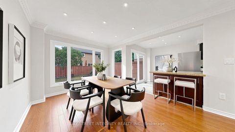 Photo 5 at 41 Jonathan Gate, Yorkhill, Vaughan