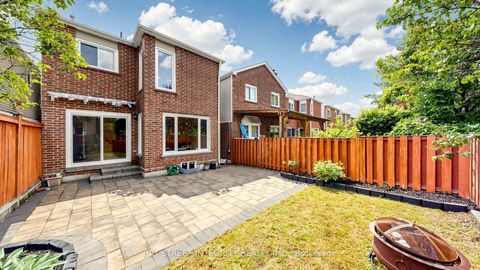 Photo 44 at 41 Jonathan Gate, Yorkhill, Vaughan