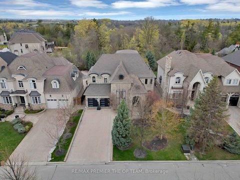 Photo 1 at 62 Autumn Grove Court, Kleinburg, Vaughan