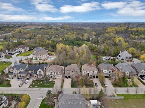 Photo 3 at 62 Autumn Grove Court, Kleinburg, Vaughan