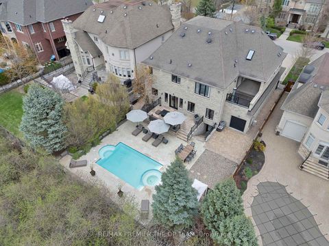 Photo 5 at 62 Autumn Grove Court, Kleinburg, Vaughan