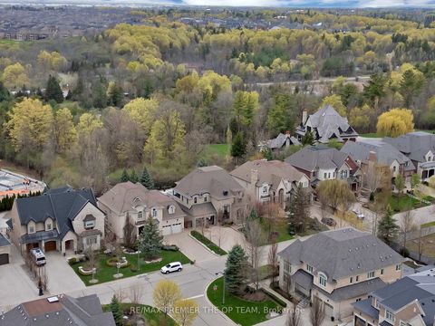 Photo 6 at 62 Autumn Grove Court, Kleinburg, Vaughan