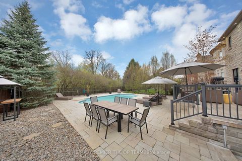 Photo 8 at 62 Autumn Grove Court, Kleinburg, Vaughan