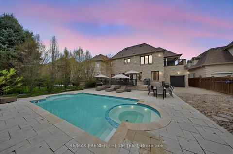 Photo 12 at 62 Autumn Grove Court, Kleinburg, Vaughan