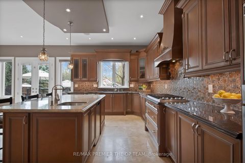 Photo 22 at 62 Autumn Grove Court, Kleinburg, Vaughan