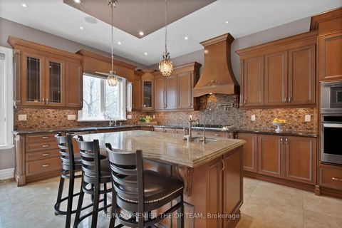 Photo 23 at 62 Autumn Grove Court, Kleinburg, Vaughan