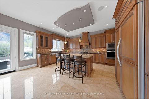 Photo 24 at 62 Autumn Grove Court, Kleinburg, Vaughan