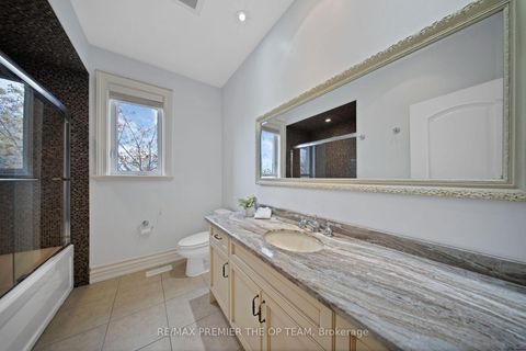 Photo 37 at 62 Autumn Grove Court, Kleinburg, Vaughan