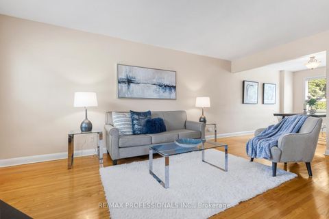 Photo 3 at 21 Brendwin Road, Smythe, Toronto