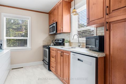 Photo 12 at 21 Brendwin Road, Smythe, Toronto