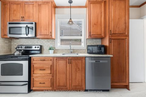 Photo 13 at 21 Brendwin Road, Smythe, Toronto
