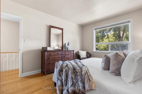 Photo 20 at 21 Brendwin Road, Smythe, Toronto