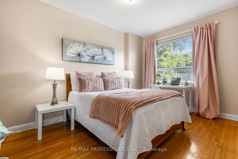 Photo 23 at 21 Brendwin Road, Smythe, Toronto