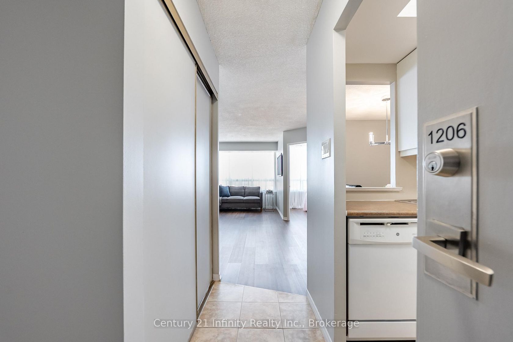 1206 - 5 Greystone Walk Drive, Kennedy Park, Toronto 