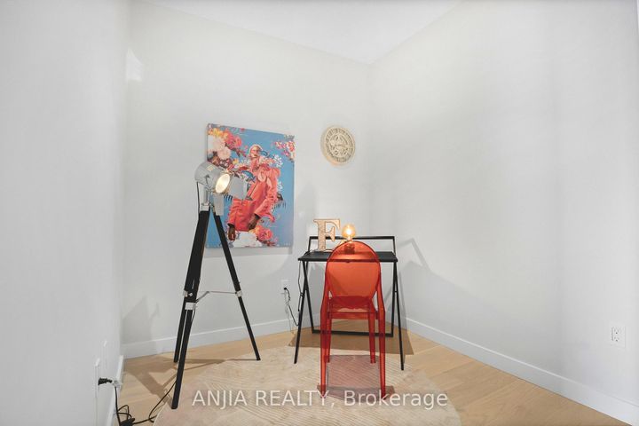 Photo 4 at 607 - 85 McMahon Drive, Bayview Village, Toronto