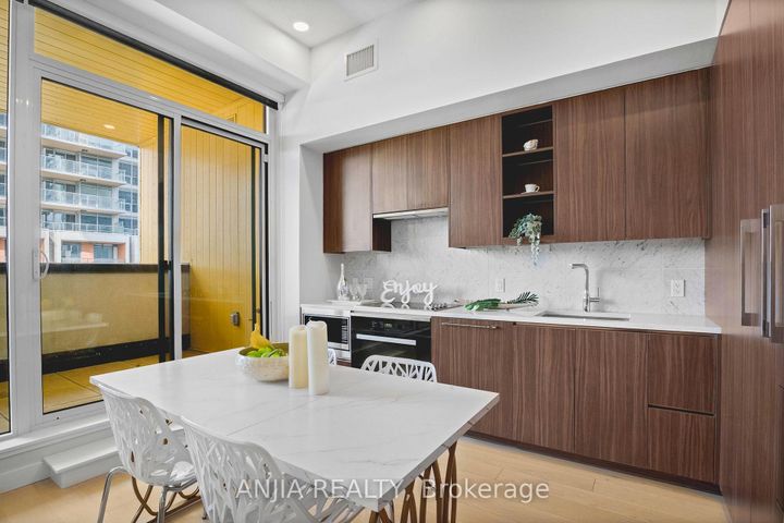 Photo 12 at 607 - 85 McMahon Drive, Bayview Village, Toronto
