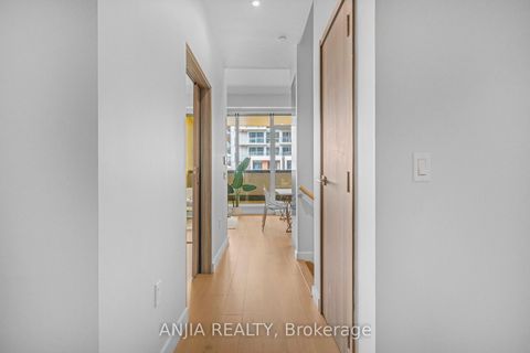 Photo 5 at TH607 - 85 McMahon Drive, Bayview Village, Toronto
